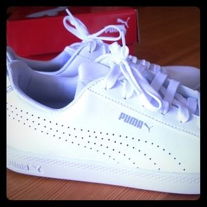 Puma Smash Women's sz. 9